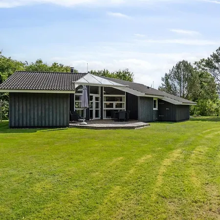 Semesterbostad Falka - 300m From The Sea By Interhome Børkop