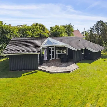 Falka - 300m From The Sea By Interhome Semesterbostad Børkop